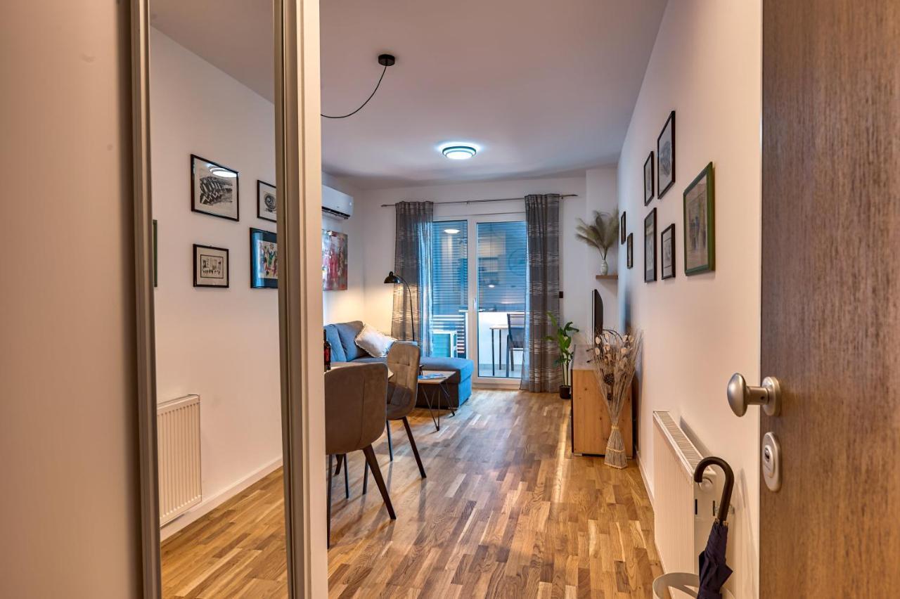Art Apartment Monvidal Pula Buitenkant foto